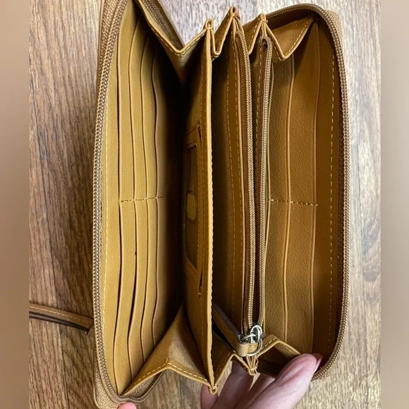 Leather Wristlet Wallet by Liz Claiborne - Picture 4 of 12